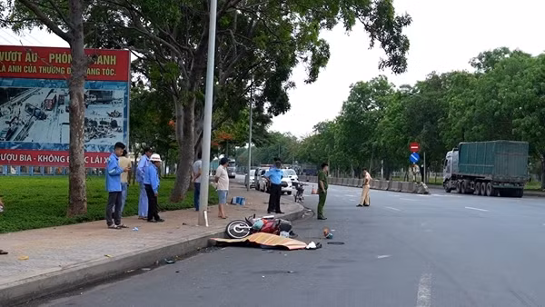 Truy tìm phương tiện liên quan vụ tai nạn giao thông chết người