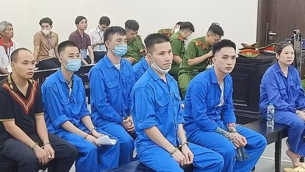 Giữ “con nợ” để cưỡng đoạt tài sản, 7 bị cáo hầu tòa