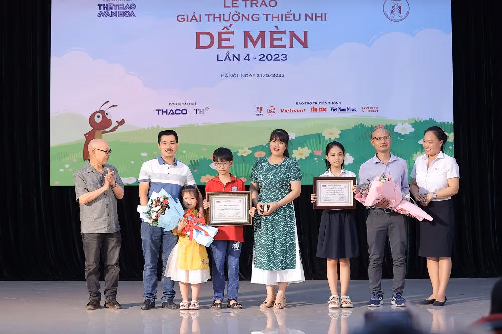 Trao giải thưởng thiếu nhi Dế Mèn lần thứ 4-2023 -0