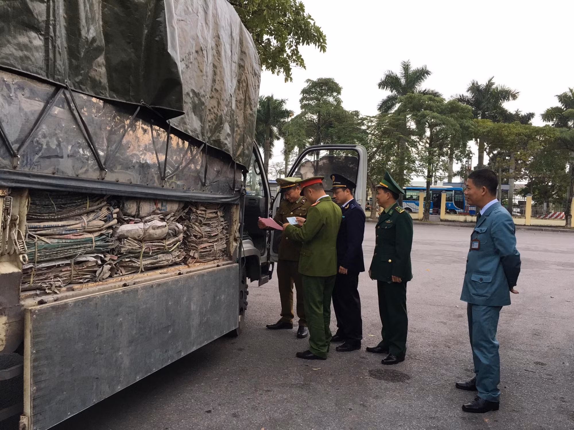 Hoàn tất thủ tục giải thể Trạm KSLH Km15, Bến đò Dân Tiến -0