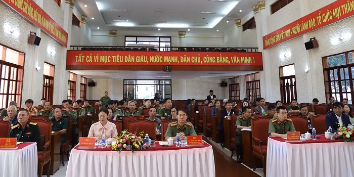 Phát huy sức mạnh quần chúng để giữ vững ANTT -0