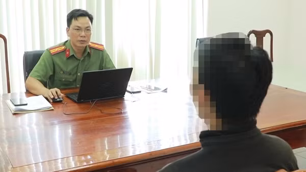 Gọi điện xưng công an, gửi đường link dụ cài đặt VNeID rồi “rút ruột” tài khoản