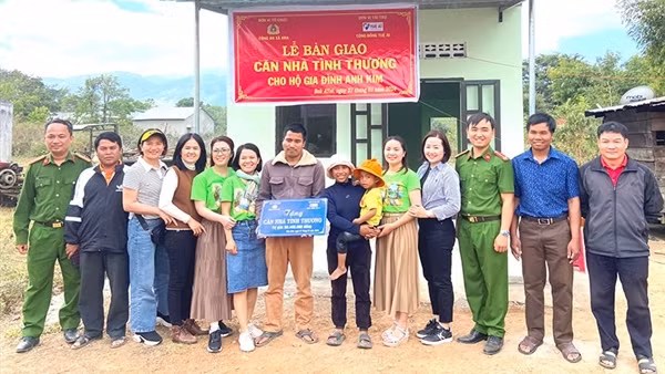 Trung úy Công an xã nhiệt huyết với công tác thiện nguyện