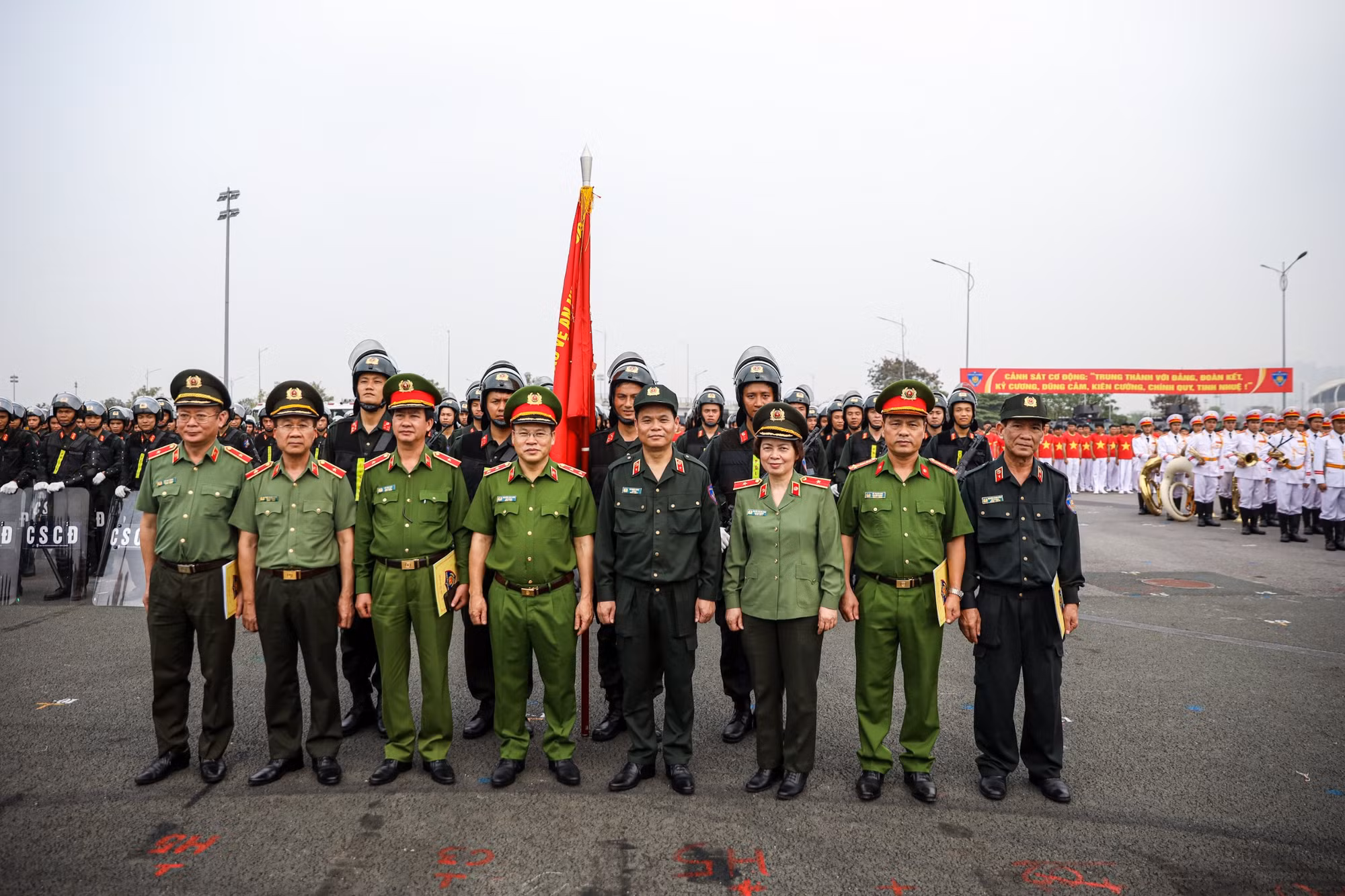 Huấn luyện nghiêm túc, thể hiện sức mạnh, tính chính quy, tinh nhuệ của lực lượng Cảnh sát cơ động -2