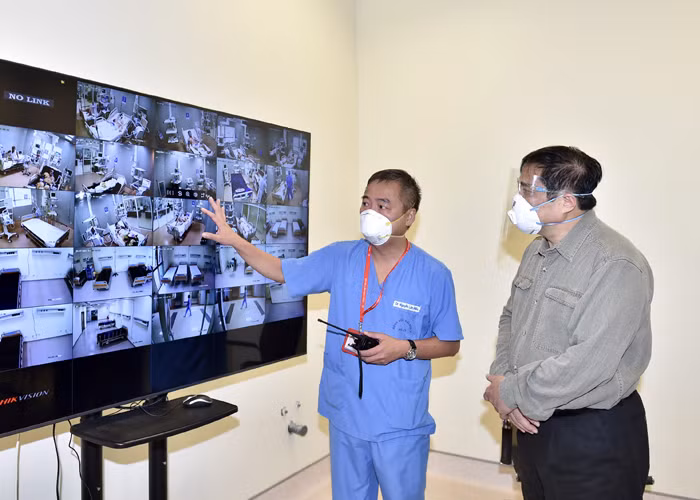 Thủ tướng Phạm Minh Chính kiểm tra, chỉ đạo, động viên công tác chống dịch tại Bình Dương -1