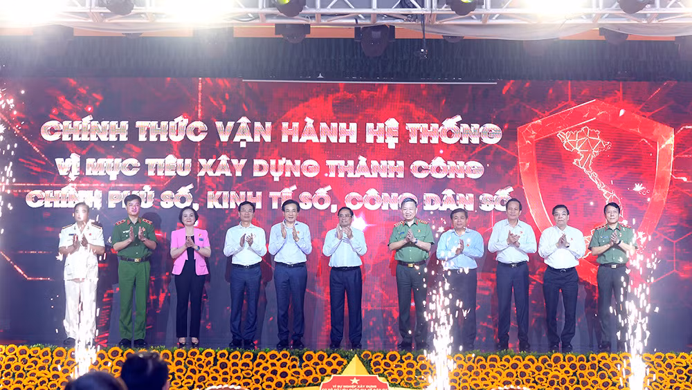 24-25 - so 19-8 “Trọng dân, gần dân - Lúc dân cần, lúc dân khó có Công an” -9