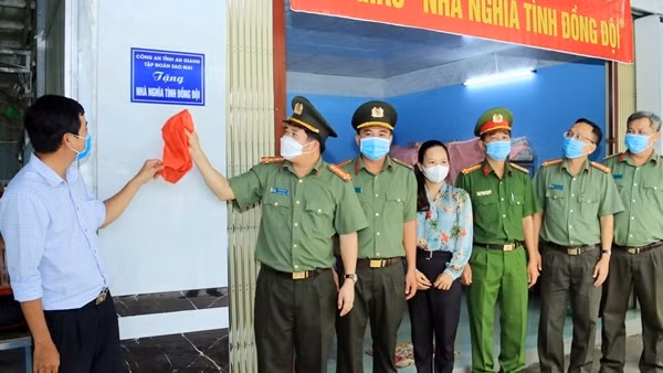 Những ngôi nhà thắm tình đồng đội ở biên giới Tây Nam