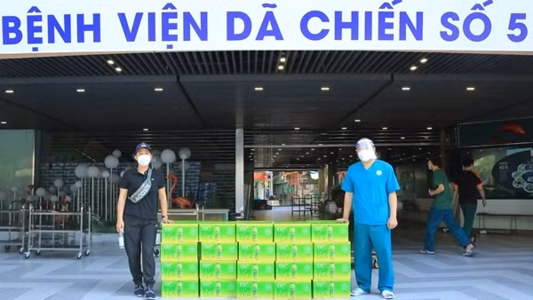 Tăng năng lượng cho các y, bác sĩ&nbsp; tuyến đầu chống dịch ảnh 1