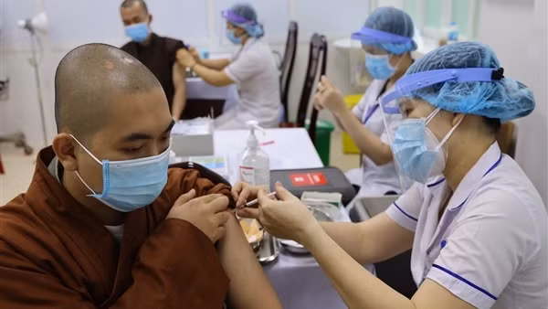 Chung tay đẩy lùi dịch bệnh đưa cuộc sống trở lại trạng thái "bình thường mới" ảnh 3
