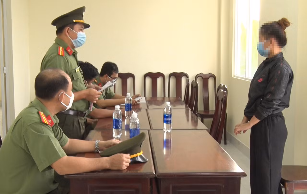Cô gái bị phạt 7,5 triệu vì đăng tin “hai tháng chưa có hỗ trợ” -0