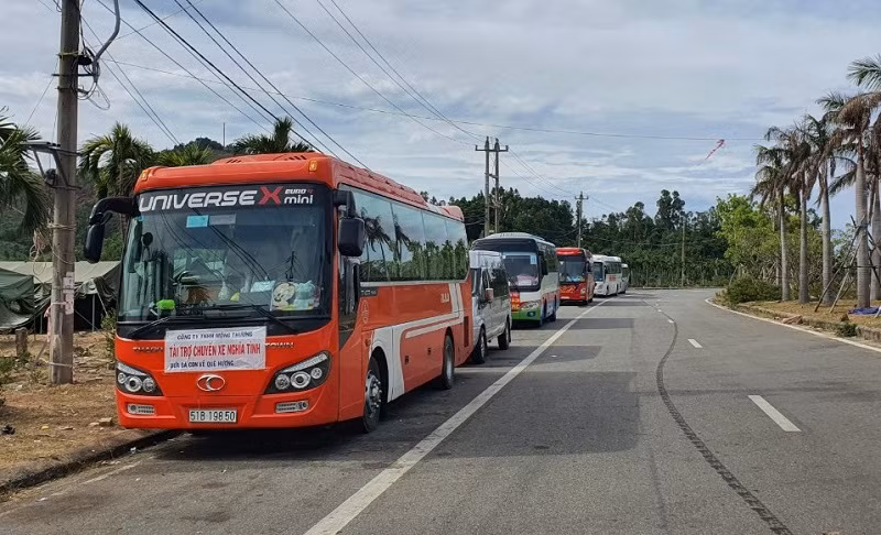Nhóm tài xế lái xe “0 đồng” thu giá “cắt cổ” bị phạt 85 triệu đồng -0