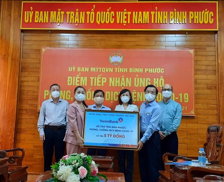 VietinBank ủng hộ 5 tỷ đồng cho Bình Phước phòng, chống dịch COVID-19 -0