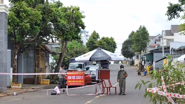 Nhà hàng, quán ăn ở TP Buôn Ma Thuột chỉ được bán mang về ảnh 3