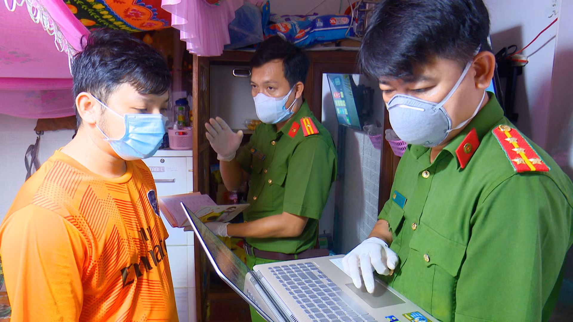 Khám xét Công ty tài chính F88 liên quan đến vụ làm lây lan dịch bệnh -0