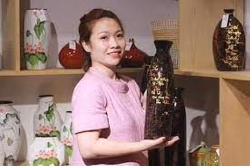 (NÓNG TRONG TUẦN) Ông Trần Hùng bị khởi tố; bắt trùm lừa đảo qua mạng xã hội Ngân 