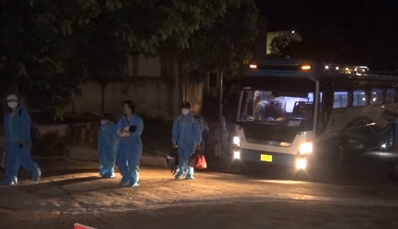 Hà Nam đón hơn 250 công dân trở về từ TP Hồ Chí Minh -0