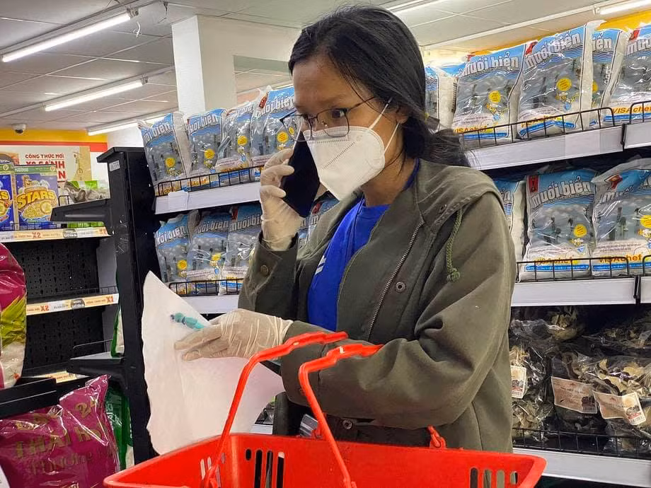 Người dân đặt hàng quá tải, Sở Công thương đề xuất cho phép 25.000 shipper được hoạt động -0