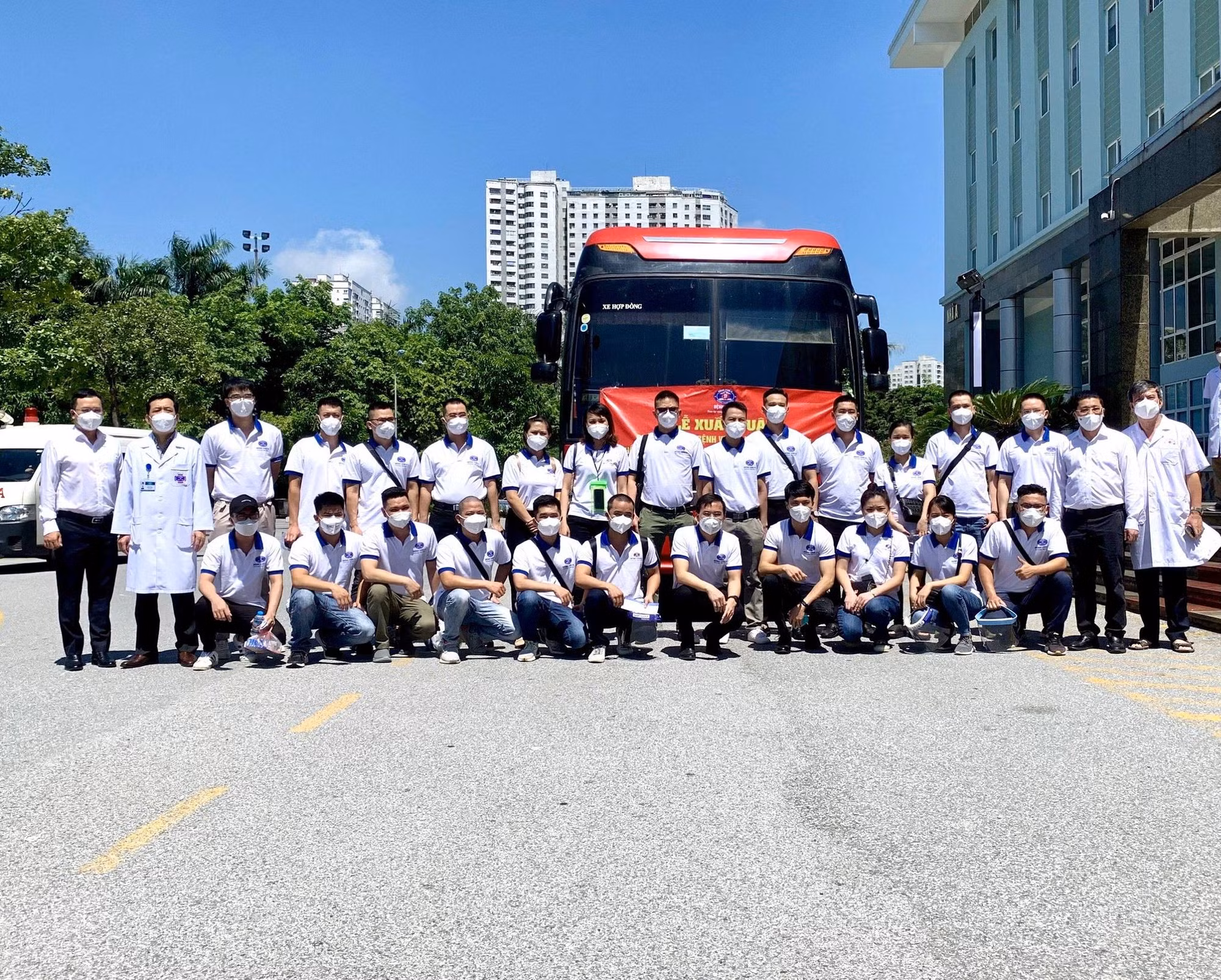 Chi viện thêm gần 3.000 nhân lực cho TP Hồ Chí Minh và 3 tỉnh phía Nam -0