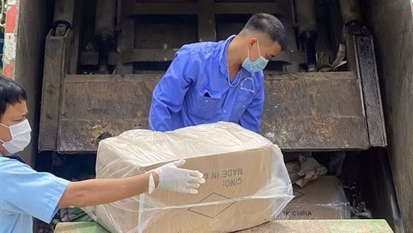 Nóng tình trạng vận chuyển hàng lậu bằng xe môtô không biển số ảnh 3