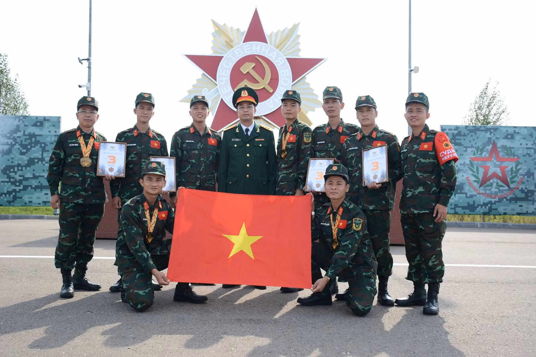 Lần đầu tham dự, Đội tuyển Việt Nam đứng thứ ba cuộc thi Kinh tuyến -0