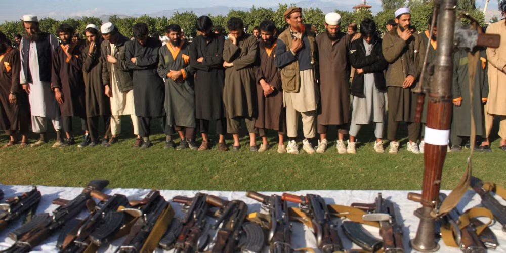 Nhóm khủng bố gây ra vụ đánh bom kinh hoàng ở Afghanistan là ai? -0