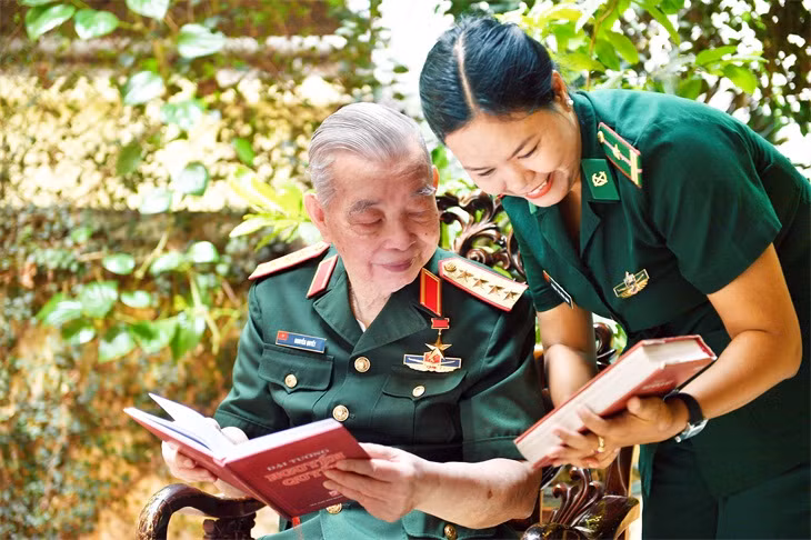 đại tướng nq và pvn.jpg -0