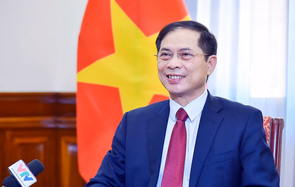 Kết luận của Bộ Chính trị về công tác người Việt Nam ở nước ngoài trong tình hình mới -0