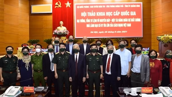Hội thảo khoa học kỷ niệm 60 năm mở Đường Hồ Chí Minh trên biển ảnh 4