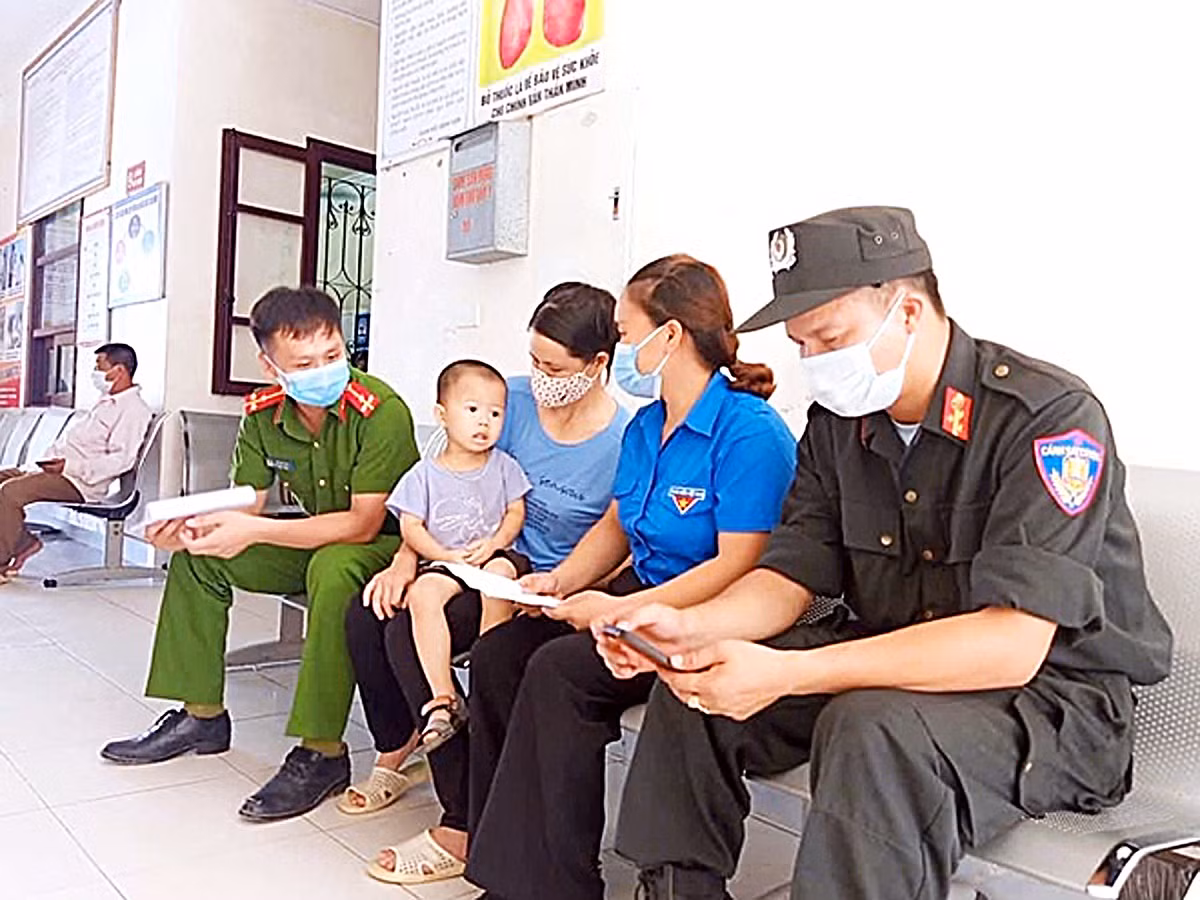 Trang 19_số đặc biệt_Tuổi trẻ CAND xung kích, tình nguyện vì nhân dân phục vụ -0
