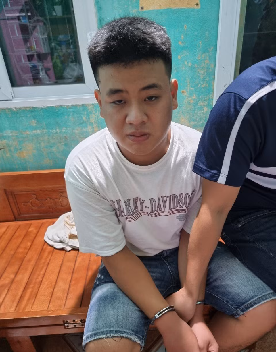 Phá chuyên án bắt 2 đối tượng cướp tài sản của người giao hàng Công ty Shopee -0