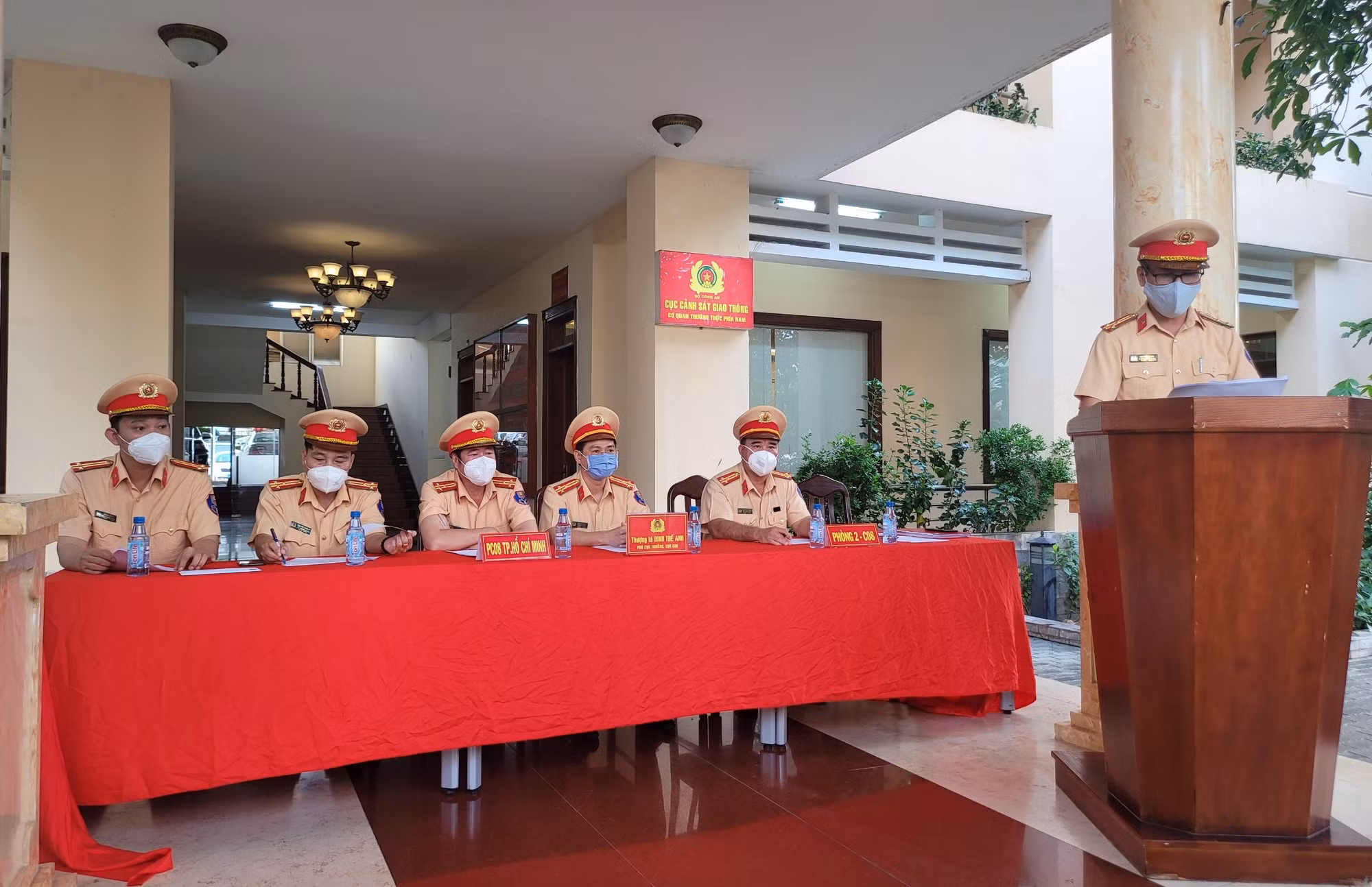 Cục CSGT bàn giao quân cho Công an TP Hồ Chí Minh phòng, chống dịch -0