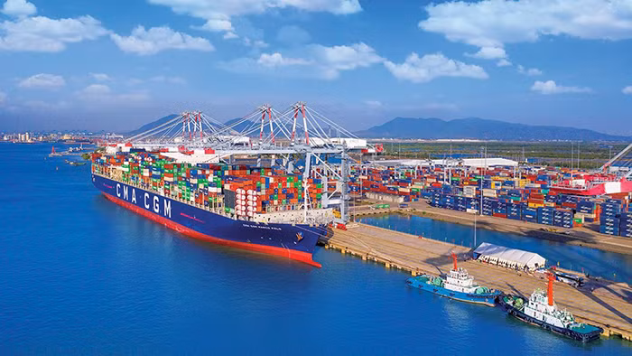 Trang 22: Doanh nghiệp rất trông đợi vào hoạt động hỗ trợ, đồng hành của Chính phủ, cơ quan chức năng. -0