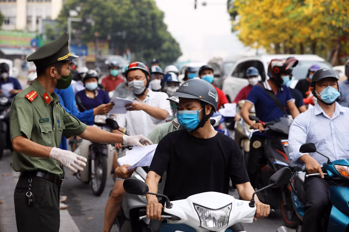 Hà Nội chính thức giãn cách xã hội đến 6h ngày 6-9 -0