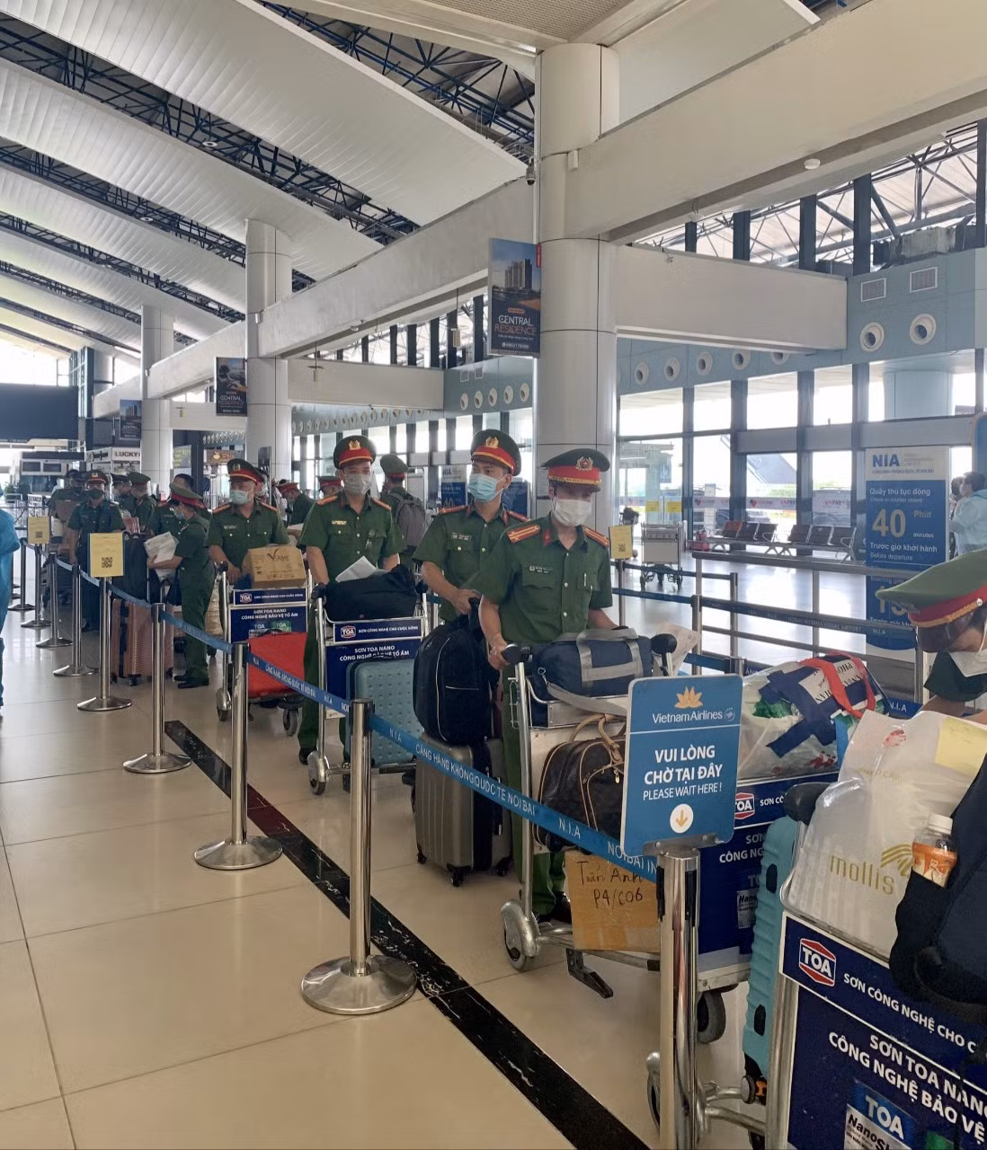Xúc động những chiến sĩ lên đường vào TP Hồ Chí Minh phòng, chống dịch COVID-19 -1