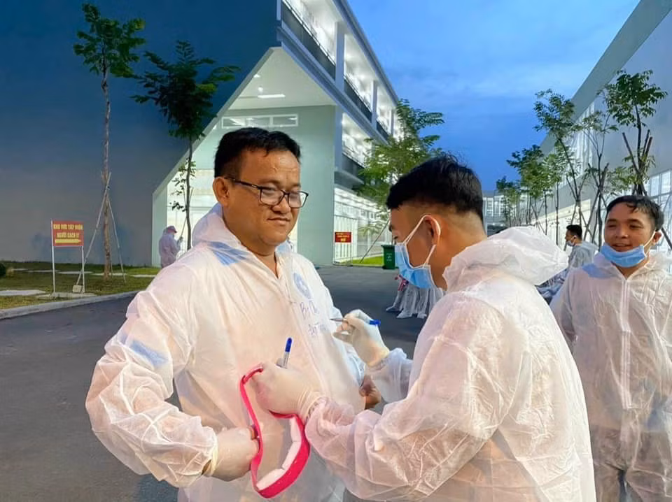 Giám đốc Trung tâm y tế bị tạm đình chỉ công tác do phòng chống dịch không hiệu quả -0