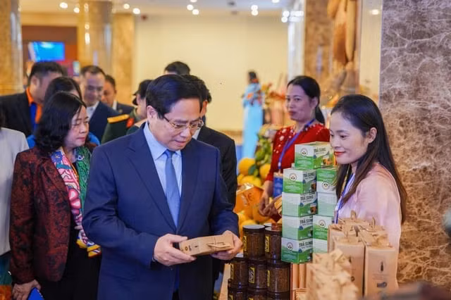 Biểu dương những tấm gương phụ nữ khởi nghiệp, đổi mới sáng tạo, đóng góp vào sự phát triển của đất nước -0