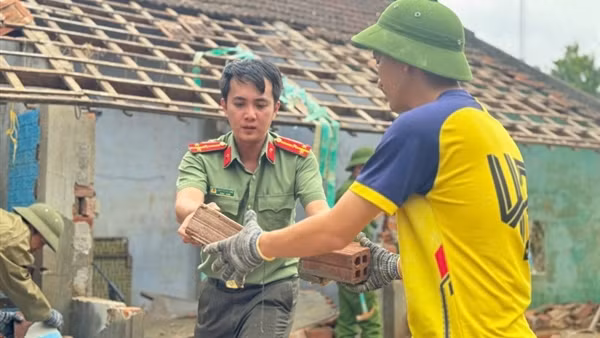 Đắk Lắk đồng loạt khởi công xây nhà cho người dân bị thiệt hại do bão lũ