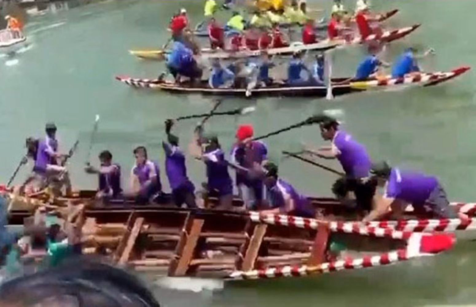 TP Huế: Thu hồi giải fair play của đội ghe vung mái chèo đánh người -0