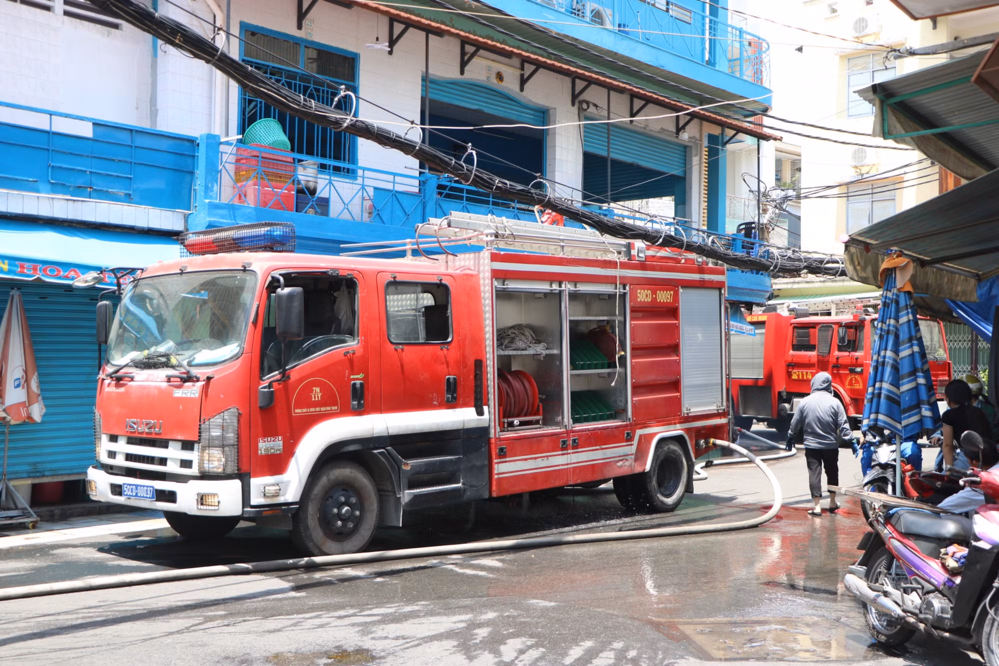 Nghi vấn mâu thuẫn tình cảm dùng xăng đốt nhà bạn gái -2