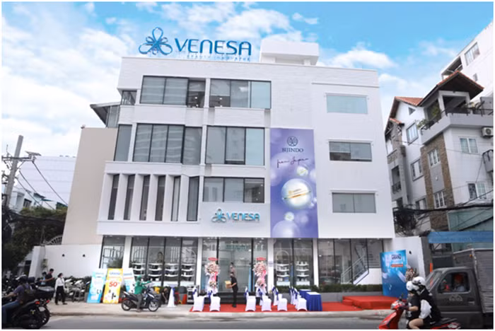 Venesa chính thức đưa vào hoạt động&nbsp;trung tâm chăm sóc sắc đẹp&nbsp;thứ 11 -0