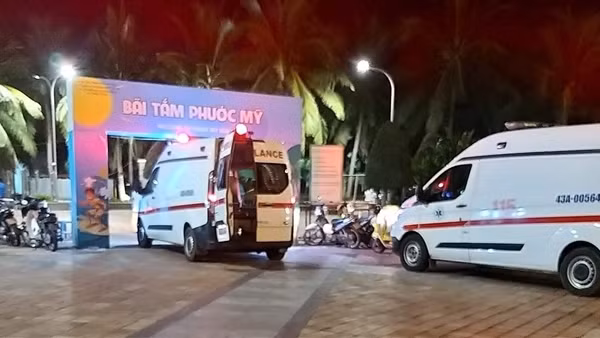 Tắm biển cùng nhóm bạn, học sinh lớp 3 bị sóng cuốn tử vong ảnh 3