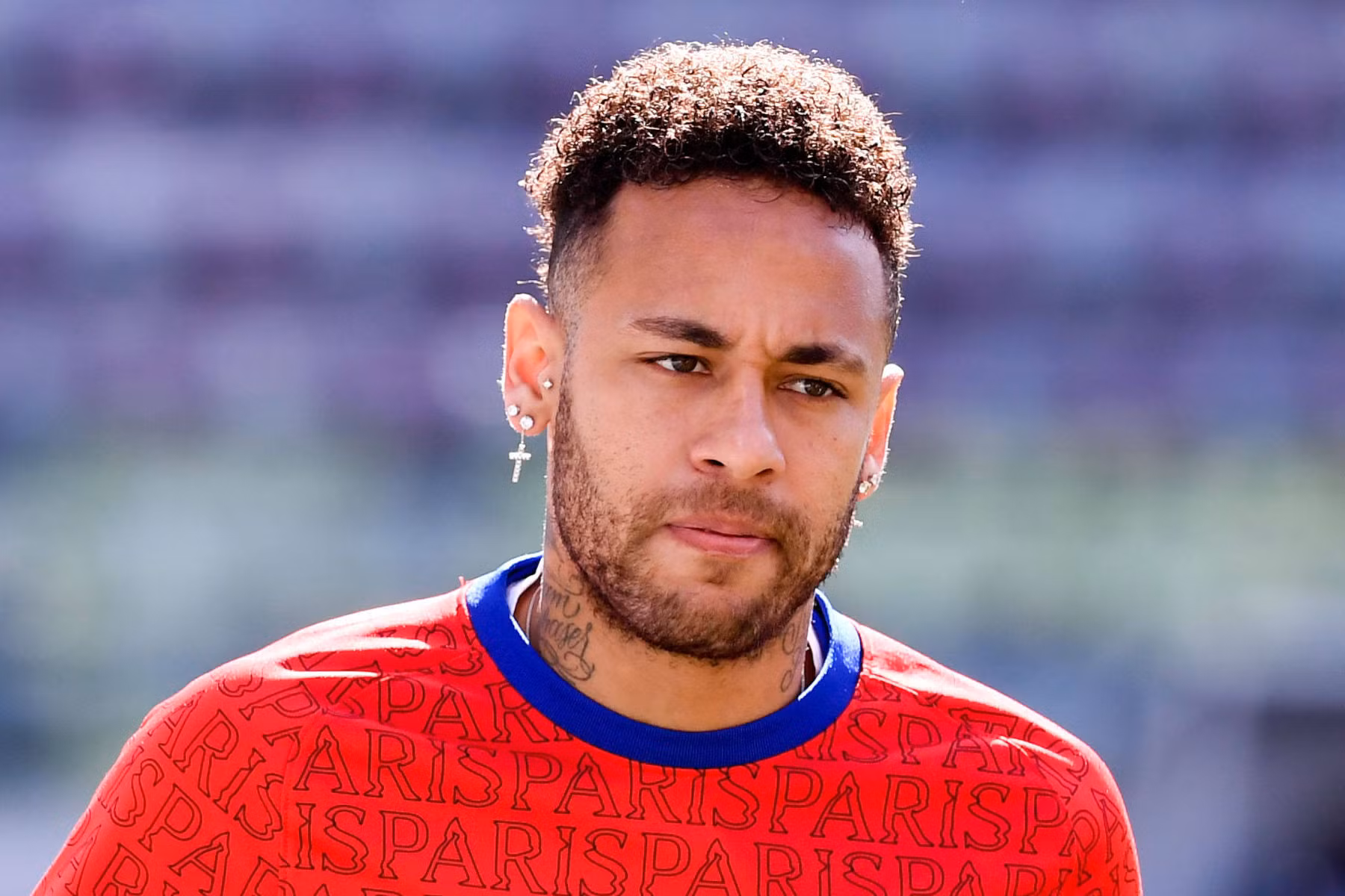 Vì sao Neymar bị rút ruột tài khoản ngân hàng? -0