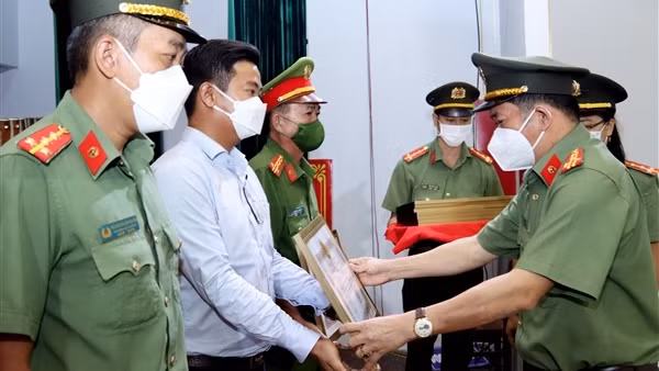 Phóng viên trẻ ở vùng cao Sơn La ảnh 4