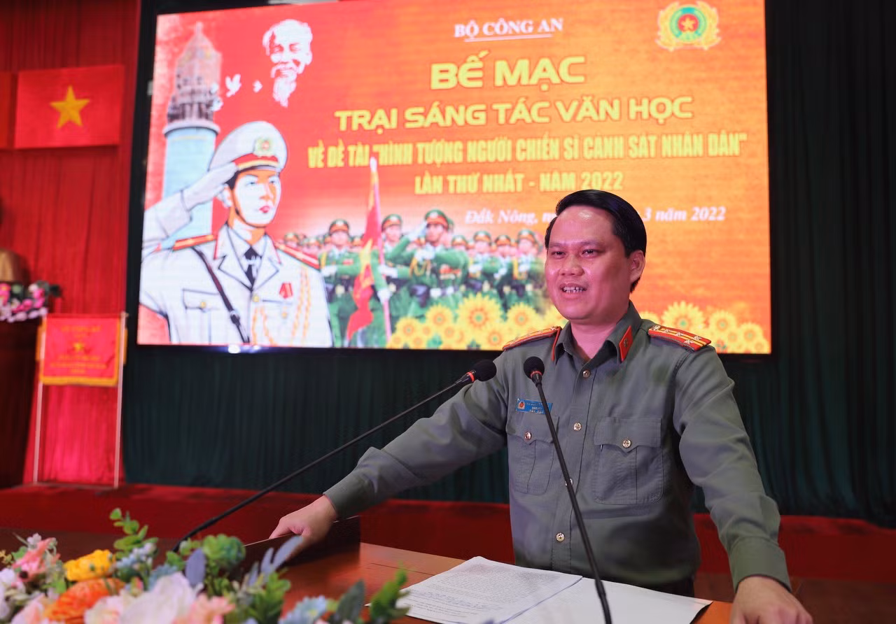 Bế mạc Trại sáng tác văn học về đề tài “Hình tượng người chiến sĩ Cảnh sát nhân dân” -0