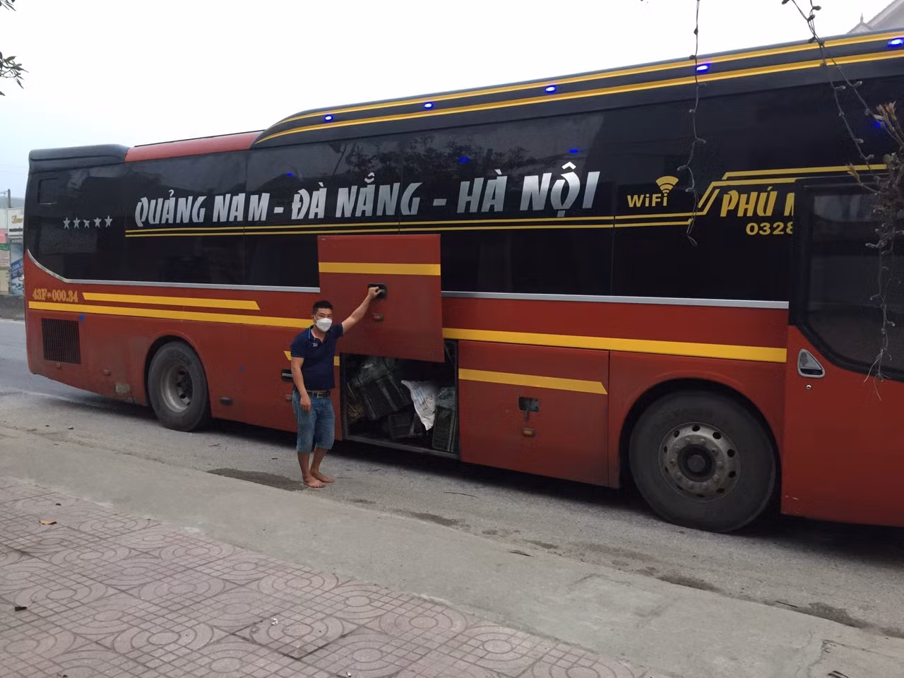 xe khach.jpg -0