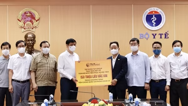 T&T Group và SHB tặng xe cứu thương cho Đội hỗ trợ sơ cứu FAS Angel Hà Nội ảnh 3