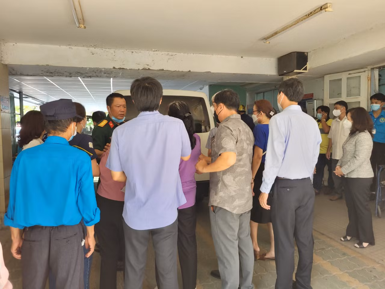 Đưa thi thể Phó Chủ tịch Thường trực UBND TP Hồ Chí Minh từ Long AN về nhà tang lễ Bộ Quốc Phòng -1