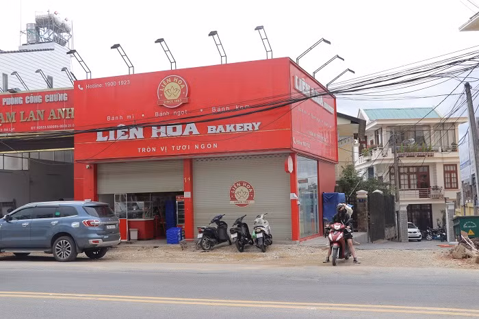 Thêm nhiều người nhập viện sau khi ăn bánh mì Liên Hoa -0