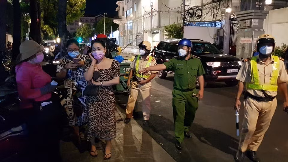 Vì sao Nguyễn Phương Hằng bị khởi tố, bắt tạm giam? -0