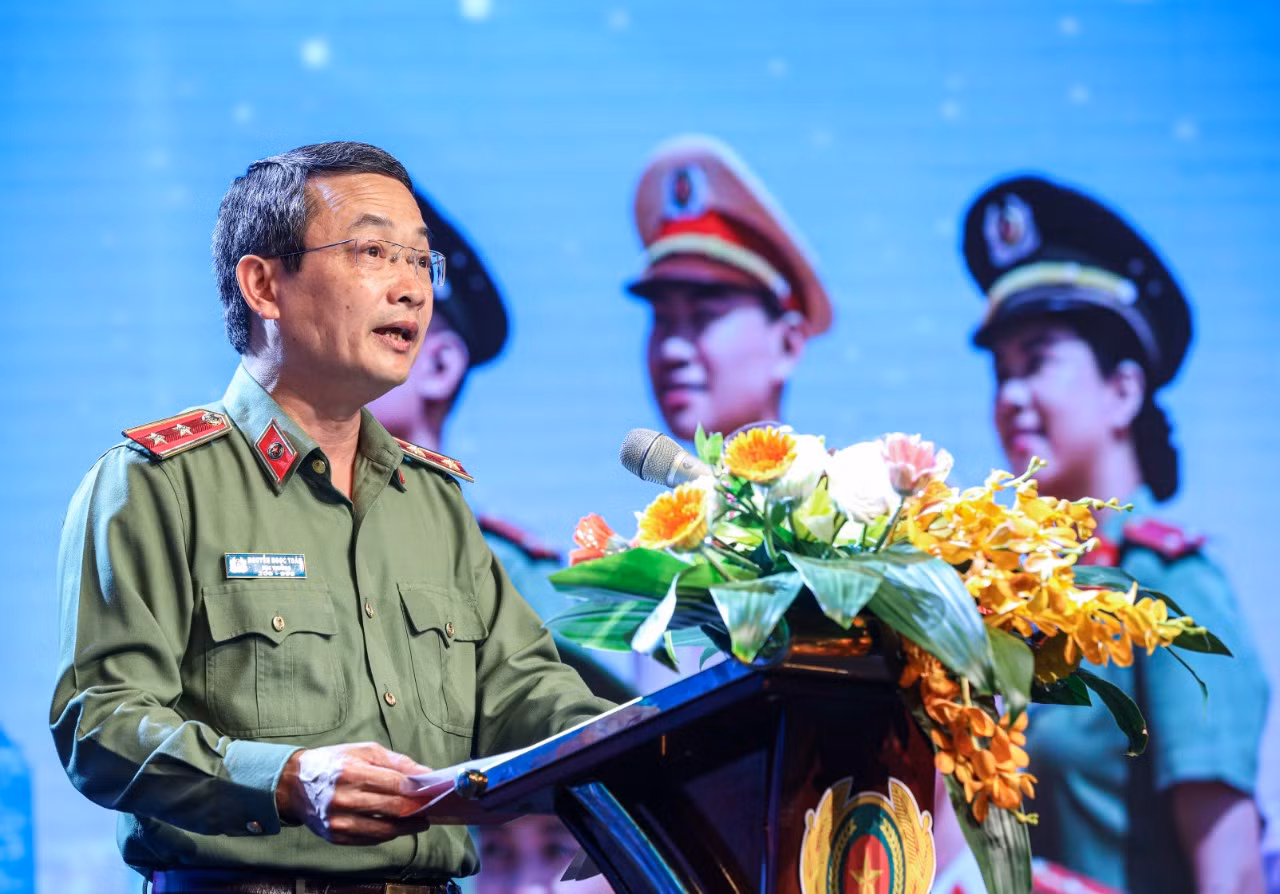 Tuyên dương 20 “Gương mặt trẻ Công an tiêu biểu” năm 2021 và 66 thanh niên Công an xã có thành tích xuất sắc -0